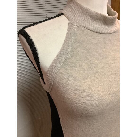 Red Haute Black & Tan Tank — NWT — SMALL - Picture 3 of 9